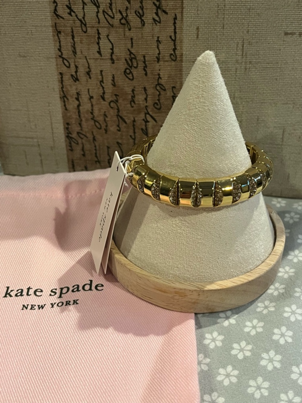 kate spade gold-tone stretch bracelet with crystal accents new with tag and bag